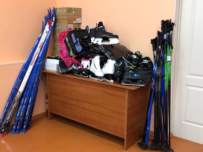 Лыжная база пополнилась новым спортивным инвентарем.